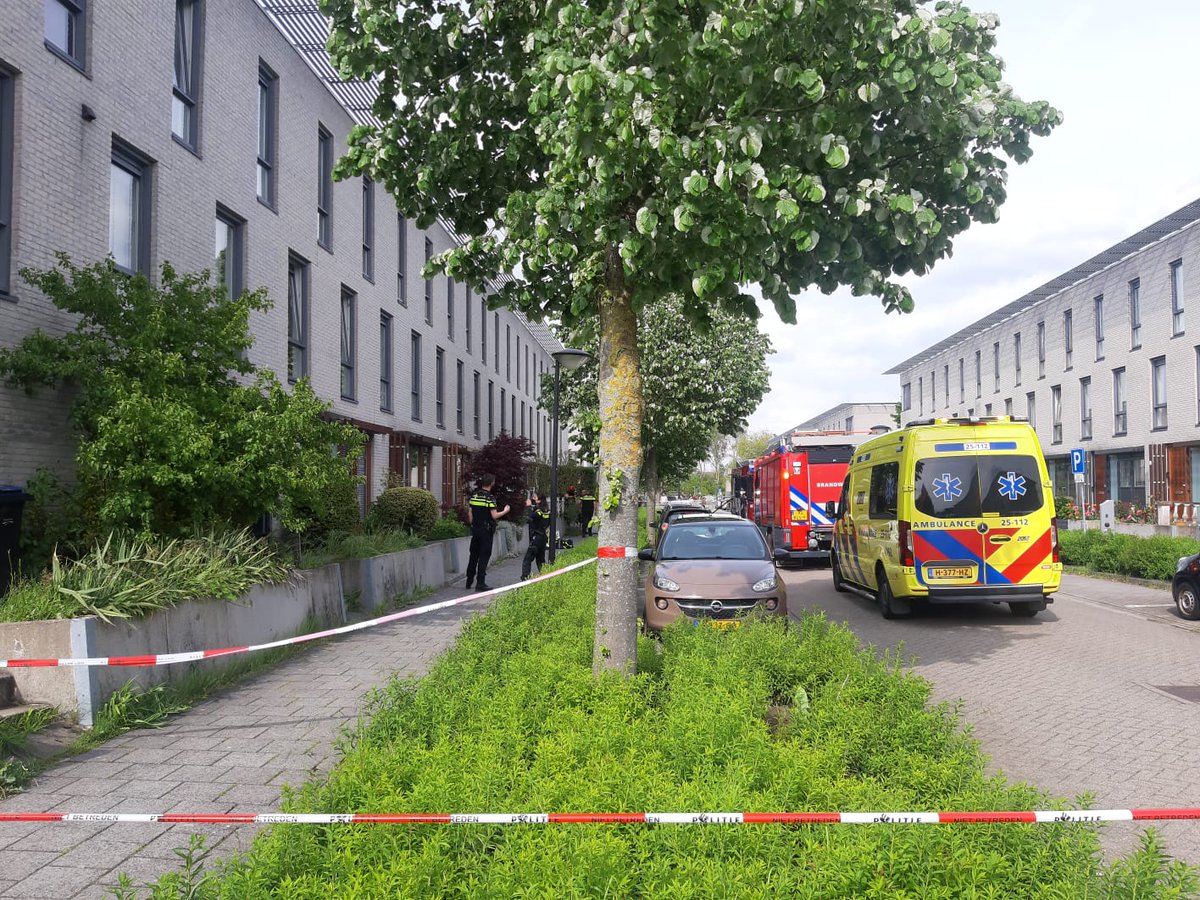 Melding ambulance Lofotenweg Eilandenbuurt inzake hulpdiensten
