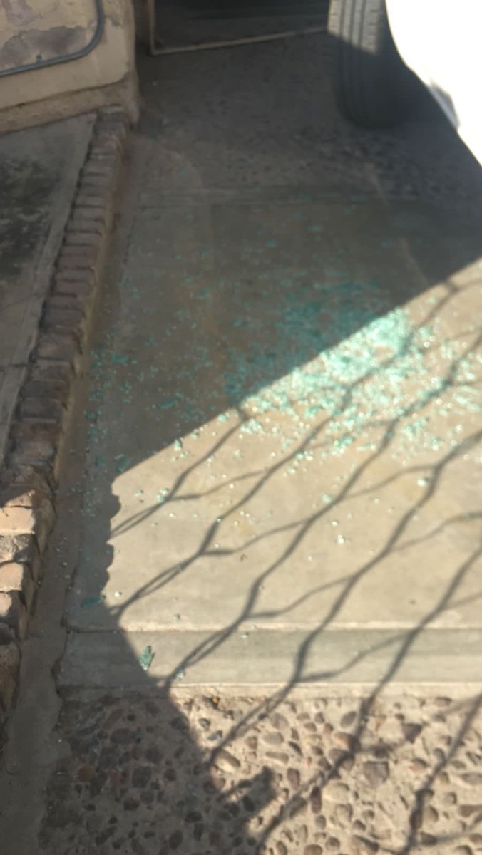 JOSEREFUGIOSR's tweet photo. Las oficinas de nuestra Candidata en #Torreon fueron #vandalizadas esta madrugada en un intento de #Robo‼️ solicitó  a las Autoridadidades  se investigue a Fondo y llegar hasta sus últimas consecuencias. #NoMasViolencia https://t.co/F7H7I2fGvo