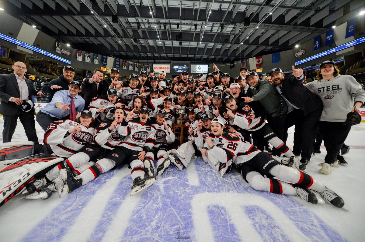 USHL's tweet photo. Congratulations, @ChicagoSteel! #WhosNext #ClarkCup https://t.co/hVMB3uqKqy