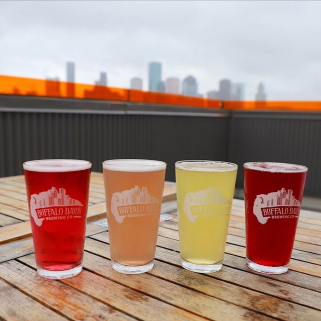 Buffbrew's tweet photo. No time for the Sunday scaries @buffbrew! Come enjoy the insane views of the h-town skyline while sipping on one of our refreshing seltzers on tap. What are you waiting for?

 #nosundayscaries #brewsontap #handcrafted #htown #skyline #buffbrew https://t.co/NF3tdAXSax