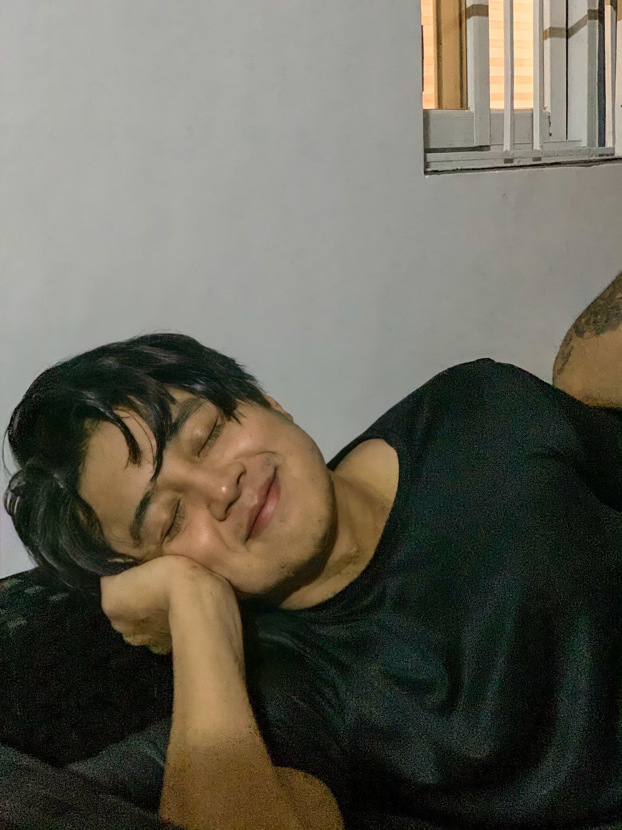 kmlbarrientos's tweet photo. Hi pogi! ✨ @YourYvesFlores  #stuckonyou https://t.co/XEMGmtrcMX