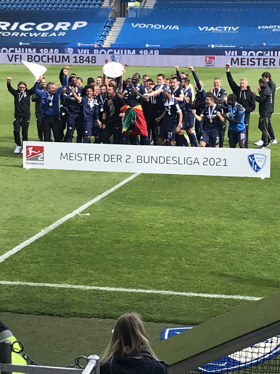 chbiermann's tweet photo. Auf so vielen Ebenen surreal https://t.co/SE2QFheyS6