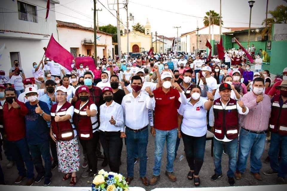 JCarlosPatron23's tweet photo. Estoy en ésta candidatura, porque creo firmemente que Morena le da voz a los ciudadanos, hoy soy un ejemplo en donde como ciudadano, busco llevar la voz de los concordenses hasta el congreso local.
Este 6 de Junio votemos todo Morena y hagamos de Concordia el mejor municipio. https://t.co/imbaeSXsIW