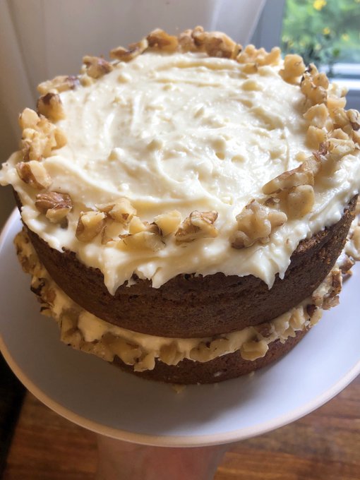 I made Ulysses a carrot cake for his birthday 🥕🥕 https://t.co/eAqsaPj1ae