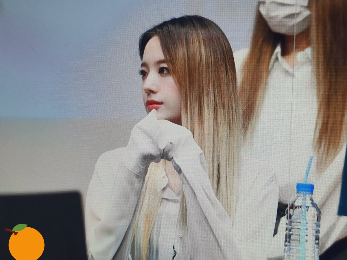 OrangeRoad8's tweet photo. 220523 규리 preview

🍊🍊🍊

#프로미스나인 #Fromis_9 #장규리 #규리
@realfromis_9 https://t.co/Ovx1qUBLZ5