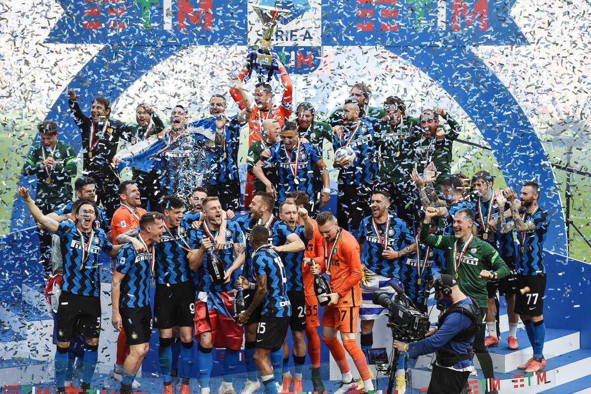 #Scudetto 🎉🏆🖤💙 #Inter19 
#IMScudetto #FORZAINTER ⚫️🔵
#SerieATIM #WeAreCalcio #فورزا_إنتر #انتر_ميلان #الاسكوديتو  #بطل_الدوري_الايطالي  ⚫️🔵