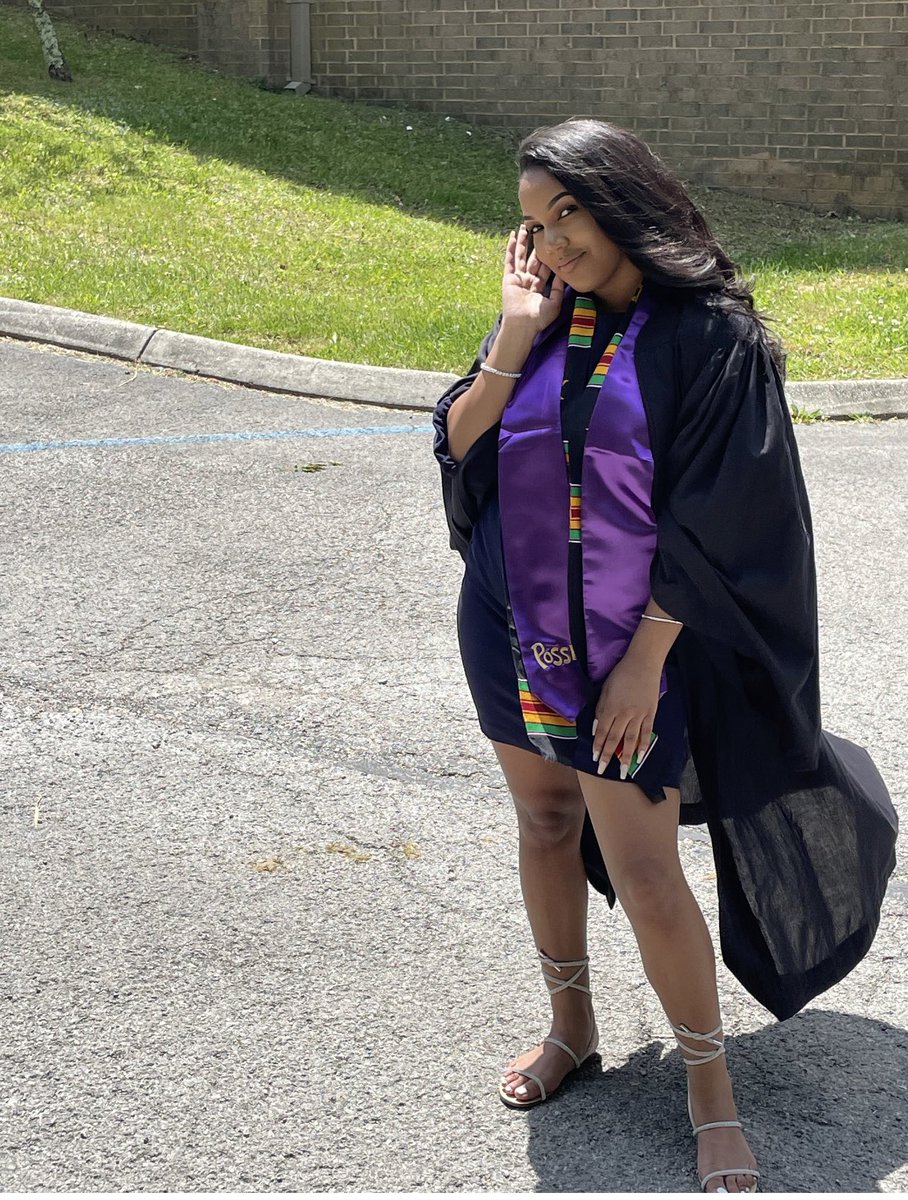 anacheer20020's tweet photo. Congratulations Tija Odoms Class 2021 from Sewanee,The University of the South, with a Bachelors of Arts in Political Science. She has accepted a job offer in NY city, from Paul, Weiss, Rifkind, Wharton &amp; Garrison as a Litigation Paralegal. @possefoundation AHS class of 2017. https://t.co/G2jjOrIW3E