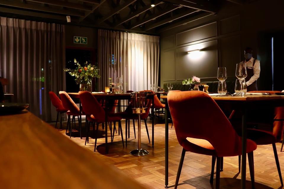 LaurasWorldza's tweet photo. Recently, we were invited to experience an evening with Chef Candice Philip at Basalt that proved to be an intimate, and fabulous affair.
https://t.co/bfNT83ehDN
#LaurasWorld
#Basalt
#ThePeechBoutiqueHotel
#laurasdinethepeech
#BasaltJHB
#ThePeechHotel https://t.co/GKxVDFiAOo