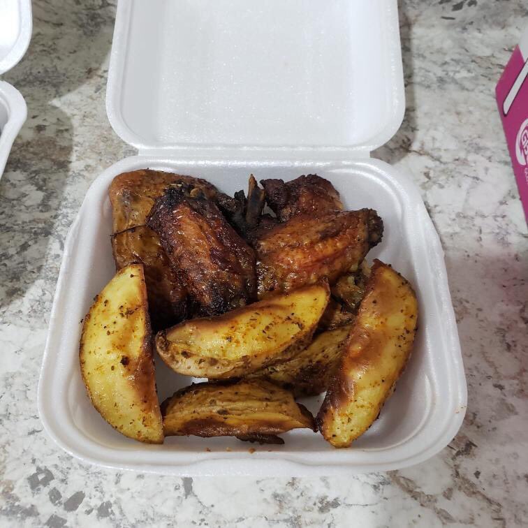 chefepalmer1's tweet photo. Tomorrow #bbqwings #potatoeswedges #SupportSmallBusinesses #Brampton pick up only 410/ Queen https://t.co/A0AhtYFz38