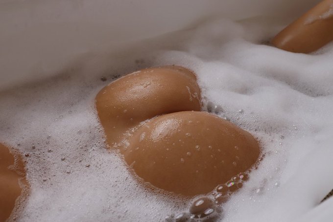 Watch Sharon White's leaked NSFW photo on TwXstars