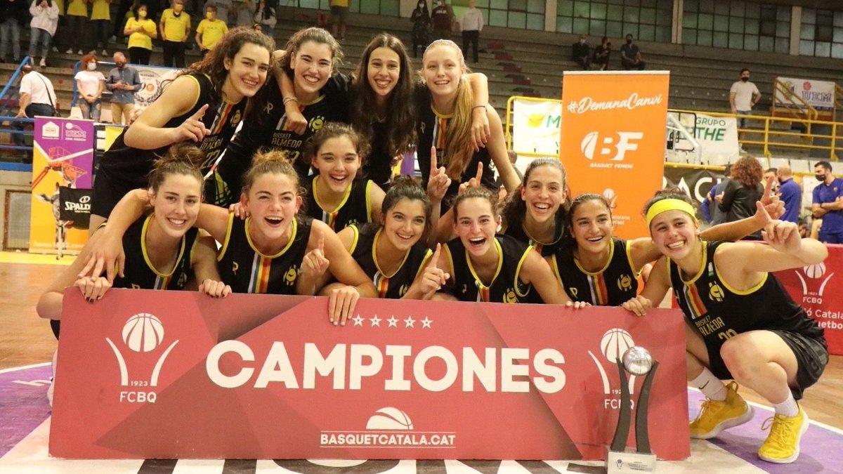 CAMPIONES DE CATALUNYA 🖤💛

Verles trabajar cada día, superar todos los obstáculos sin perder la fe y aprender de todas ellas ha sido un privilegio. Pero sobre todo compartir barco con <a href="/calzadovictor/">Víctor Calzado</a> , <a href="/MartaSanti5/">Marta Santiago Carrés</a>, Edgar y <a href="/AlbertQuilez6/">Albert Quílez | Rendimiento ⚒️💎</a>... ¡Compañeros y referentes! SEGUIM!