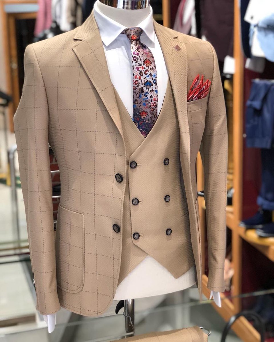 urbanbaze05's tweet photo. This will no doubt give you the standout look... Live it. We want to #suit you
#WearsThatSuitYou #UrbanBaze #menssuit #Suits #office #Lagos #Abuja #abujaplug #fashion #wesewtofit #Mensfashion #designedtofit #bespoke #completesuit https://t.co/hzkhREHLJS