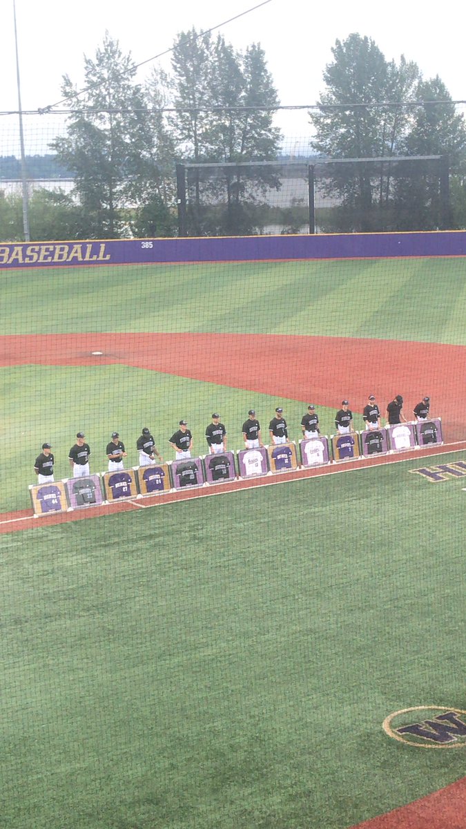 m_mendro's tweet photo. Senior day here on Montlake for @UW_Baseball . . . Lots of great players and personalities to appreciate in what will likely be their (and my) final game here at Husky Ballpark https://t.co/aKdlCwXR0L
