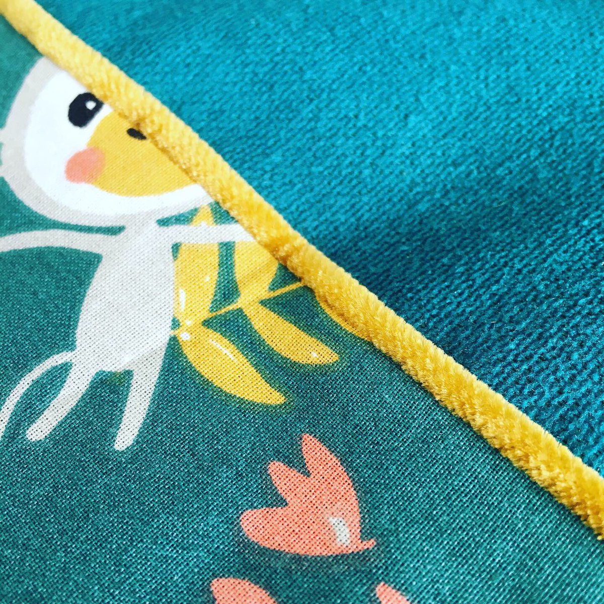 ElleCoutur's tweet photo. Voici ma couverture bébé grand format (90 x 130 cm) personnalisée et doublée (tissu #minky)
 #handmade #cousumain #handmade #faitmain #madeinfrance #creations #creationartisanale #madeinchartres #chartres #couturelle #cousette #bebe #cadeaubebe #cadeaunaissance #couverturebebe https://t.co/M885hWqTk0