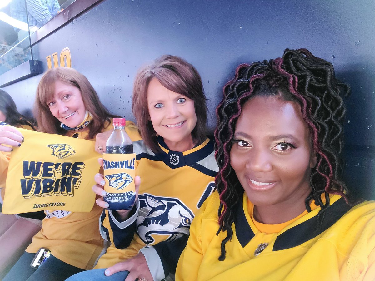 offdafloor's tweet photo. It's game day in #Smashville and they've already scored a goal!!!! #LetsGoPreds #SelfieGoalMagic #BestGameDayBuddiesEver #PlayoffHockey #ThisIsGold #Preds https://t.co/tQe9g2hvZR