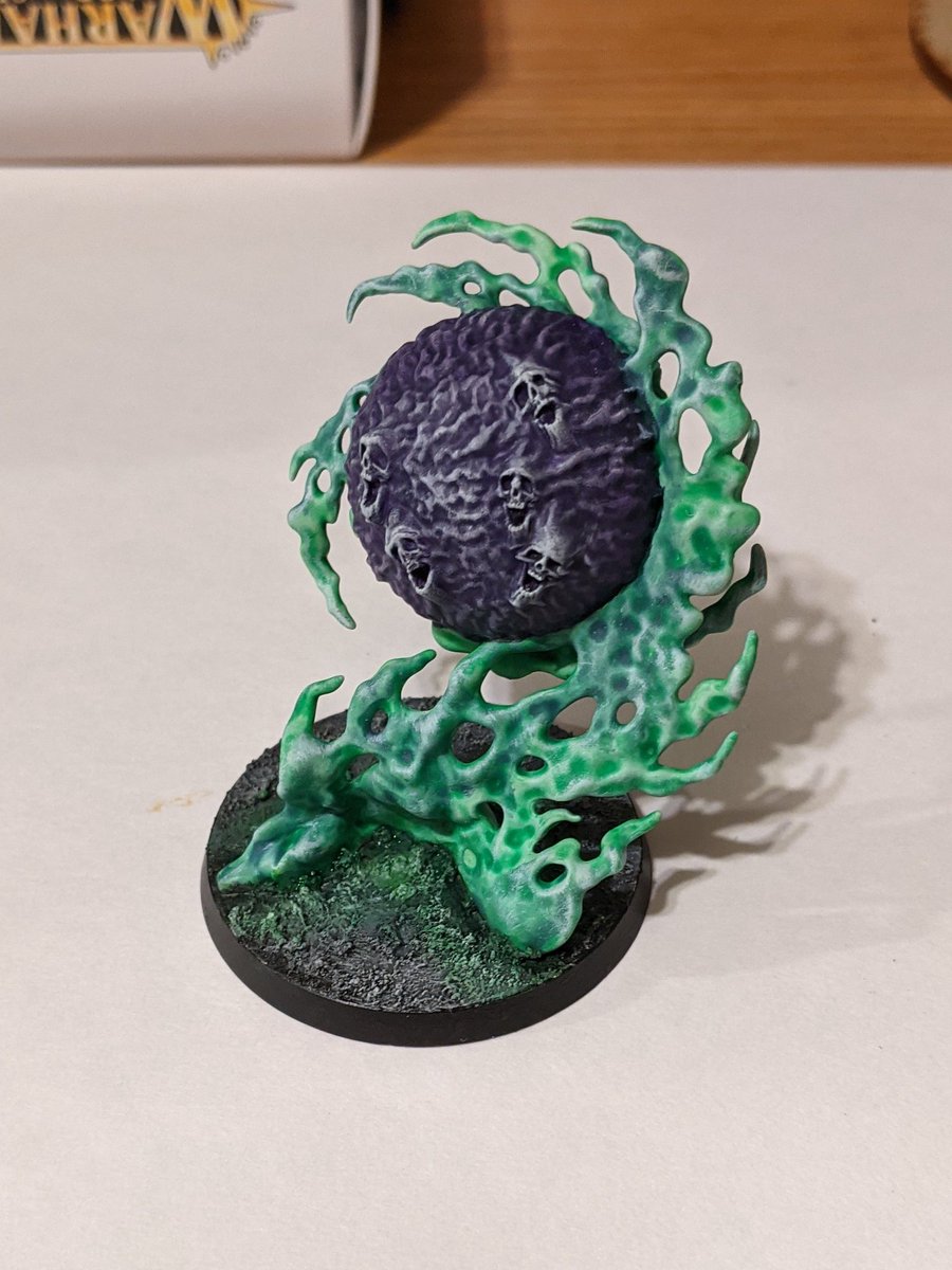 TheArachian's tweet photo. I had space for a cheap endless spell on my list, so I painted this model up real quick. #PaintingWarhammer https://t.co/NDqHIfSWTT