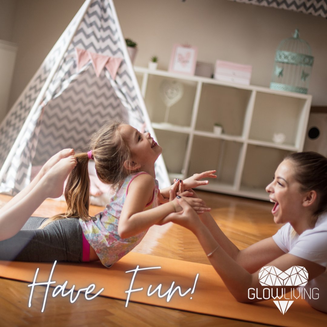 glowlivingcom's tweet photo. This month calls to your Inner Child. It’s time to get in a state of wonder and ask yourself what puts a smile on your face. Let yourself be curious, playful, and creative. Encourage others by commenting on what makes you happy. Have fun with #roottorise https://t.co/fFRM58sMA9 https://t.co/pzhnd5SwmY