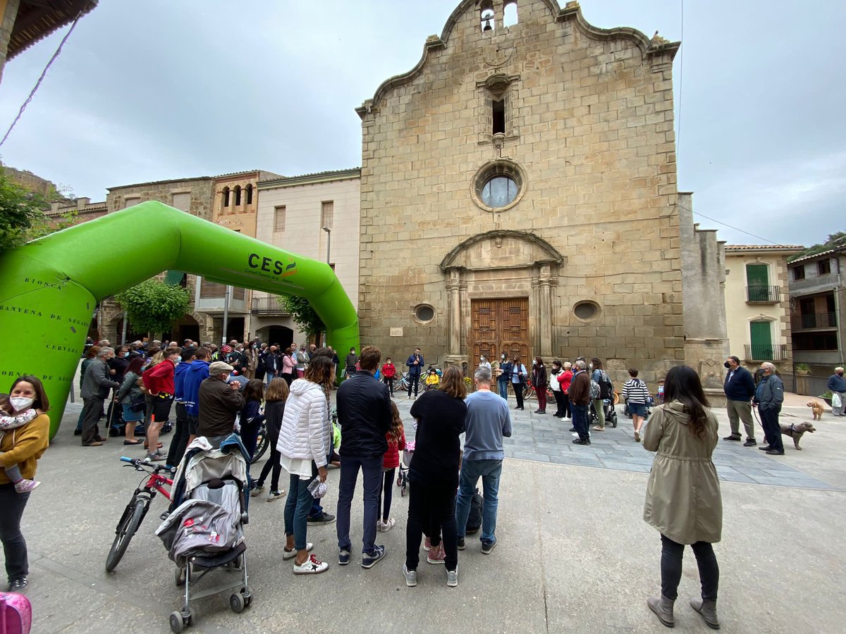 CE_Segarra's tweet photo. Avui dia molt emotiu en record al nostre president Josep Condal. 
Sempre en els nostres cors, mantenint viva la flama de la promoció de l’esport escolar a la Segarra.
Gràcies per tant! https://t.co/PQ1SFcvP4f