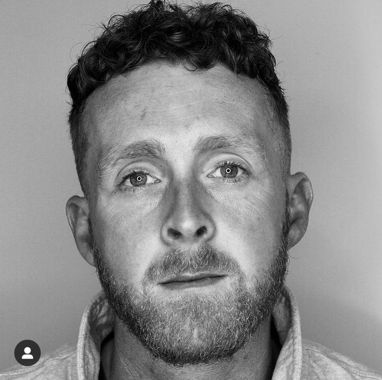 BarryAlanHair's tweet photo. Don’t forget about the gents too! We actually have a lot of regular gents that visit the salon 💇🏻♂️ Love this skin fade by @frank_tichelly #gentshair #menscuts #barbering #skinfade #newhairnewyou #menwelcome #barbering #curls #haircuts #headshaved #norwichhair #norwichhairdresser https://t.co/SZvVdWcWQ6