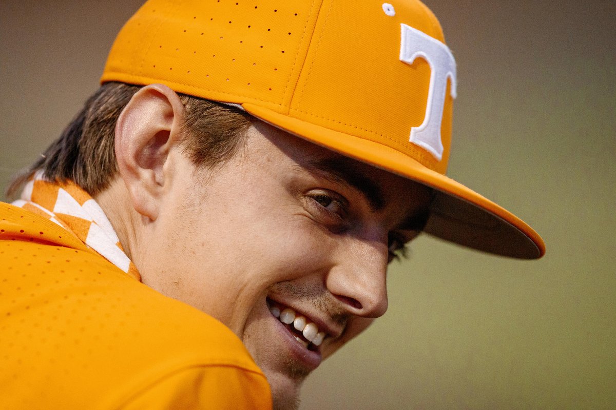 Vol_Baseball's tweet photo. How we feeling on this fine Sunday afternoon #VolNation? 😁

#GBO 🍊 #OTH https://t.co/rsLMbWlJeN