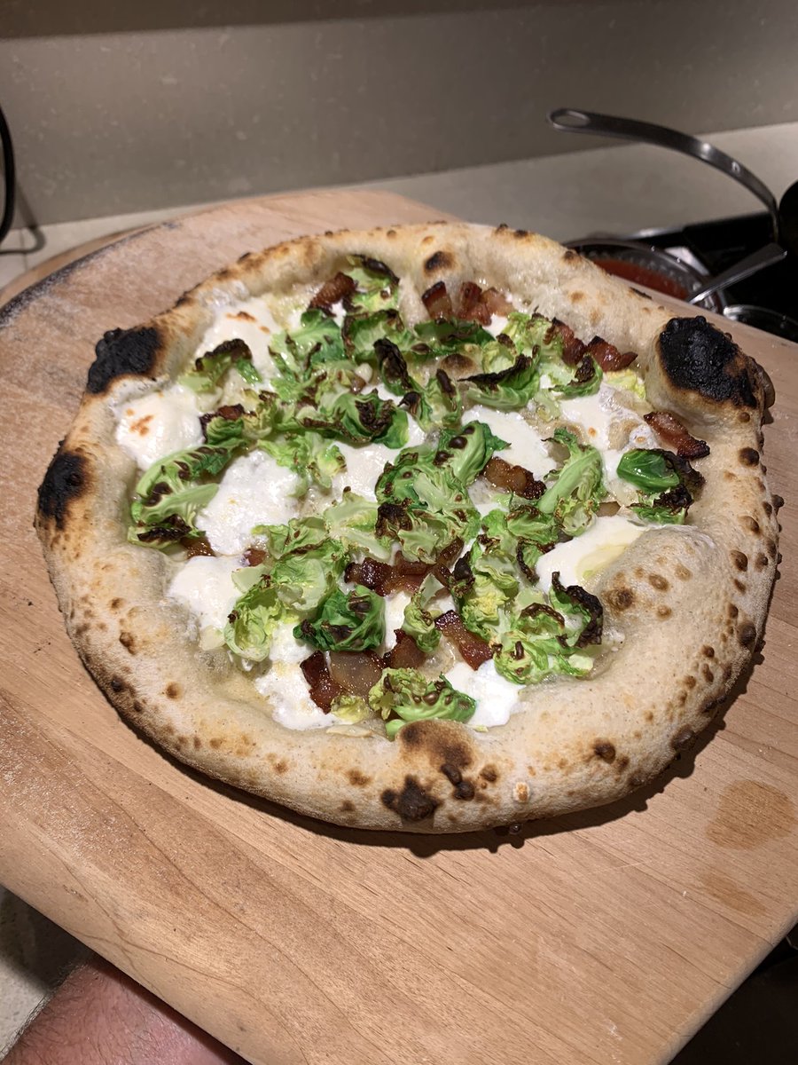 JRWQuattro's tweet photo. @PadmaLakshmi Pizza night! https://t.co/vSnRPBJfgG