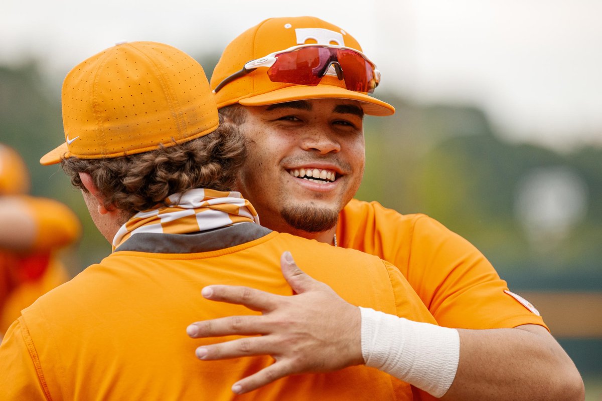 Vol_Baseball's tweet photo. How we feeling on this fine Sunday afternoon #VolNation? 😁

#GBO 🍊 #OTH https://t.co/rsLMbWlJeN