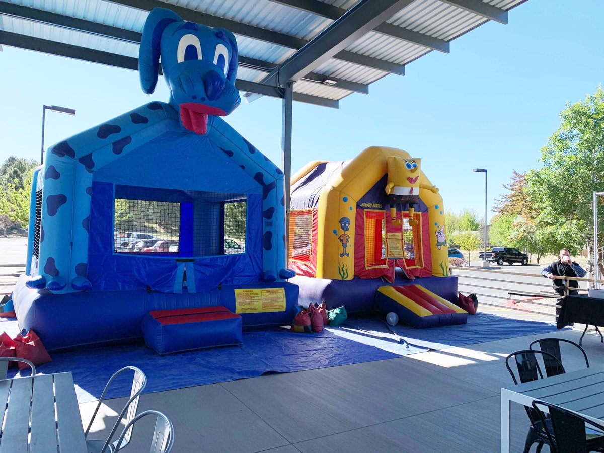 ccofnow's tweet photo. Spongebob and Blue are ready for your kids! Party on the Patio starts at 9:15am! See you soon! https://t.co/x4dNTBsXP4