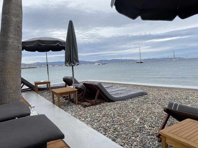 Seconde photo https://t.co/k1F4pQWjGc<a href="/tag/riplafesse"class="tags"><span>#riplafesse</span></a>