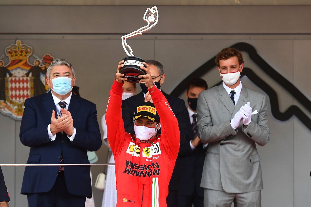 🇲🇨Primer PODIO con @scuderiaferrari y en Mónaco! Prueba del enorme trabajo del equipo. Carrera muy sólida y buen ritmo para lograr P2. Hubiera sido mejor con Charles, pero seguro que si seguimos empujando habrá más oportunidades. Forza Ferrari!

👉bit.ly/3fIWO8X