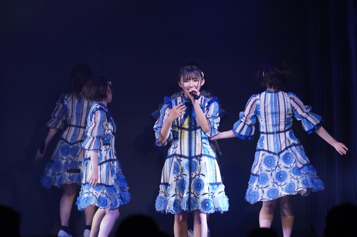 asahi_idol's tweet photo. 前説ではキャプテンの今村美月さん､副キャプテンの福田朱里さんが注意事項を読み上げつつ､ 「救命胴衣の案内などがあった船ならではの前説も最後｡気合入れていきましょう！」 と盛り上げ､出演メンバー全員で「 出航 ！」と高らかに声をあげました 。
#STU48 https://t.co/I2rf0yajJ7
