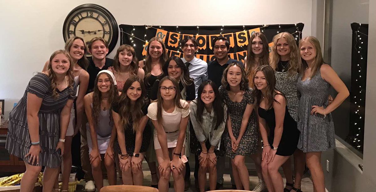 CVSportsMed's tweet photo. That’s a wrap!! CV sports med banquet was a great night celebrating 17 of the most selfless people you’ll ever meet. Also, had to say goodbye to these 6 amazing seniors 🧡💚😢#cvsmod
After this crazy year and 7,645 volunteer hours...this group needs a break😅 https://t.co/EgCaqWl2VJ