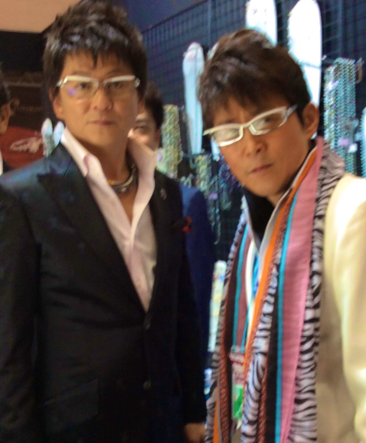 梅津 直人 あいかわい翔 ムシムシ 5 24哀川翔さんのお誕生日です 15年7月7日に 公認していただき それから本当にお世話になりっぱなしです これからも いつまでもカッコいい翔さんでいてください この時は メガネに白の下敷きを切った