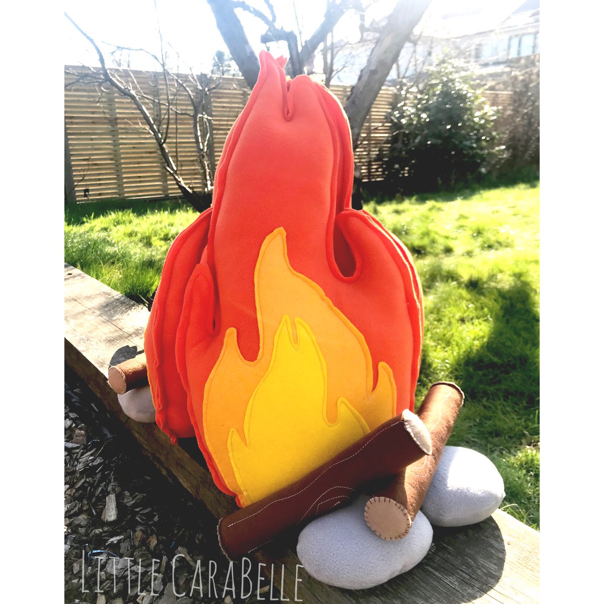 LittleCaraBelle's tweet photo. @TheoPaphitis
Hi Theo and #SBS team! 
I am a creativepreneur, maker of beautiful kids room decor including play camp fires and more, through lockdown and beyond. Decor to make kids smile! 😄 
#queenof #indoorcamping #feltmaker #nurserydecor #SBS

https://t.co/JMgYQkzOuH https://t.co/p9vvI4mkPw