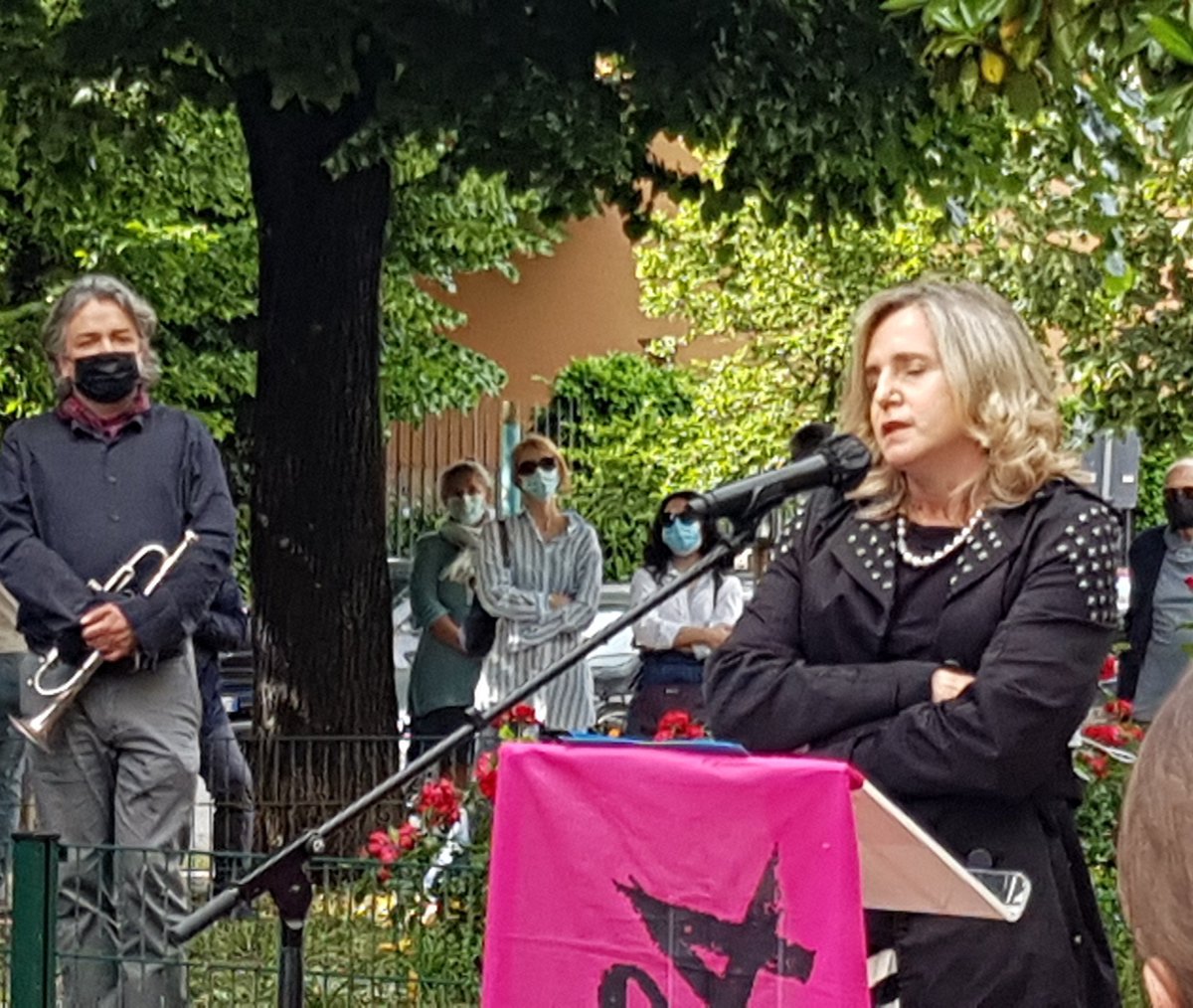 aqua_79's tweet photo. #Capaci di non dimenticare. A #Milano il presidio di #Libera in ricordo del sacrificio di #GiovanniFalcone, #FrancescaMorvillo gli uomini della scorta. Ricordare per imparare a costruire un #futuro libero.
Possiamo sempre fare qualcosa
@libera_annclm
@liberalombardia @liberainfo https://t.co/Vu6fMfS0Vo