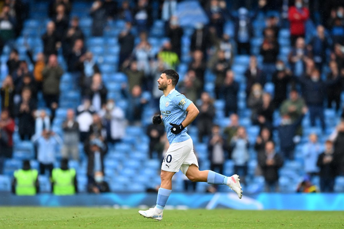 Premier League tweet media