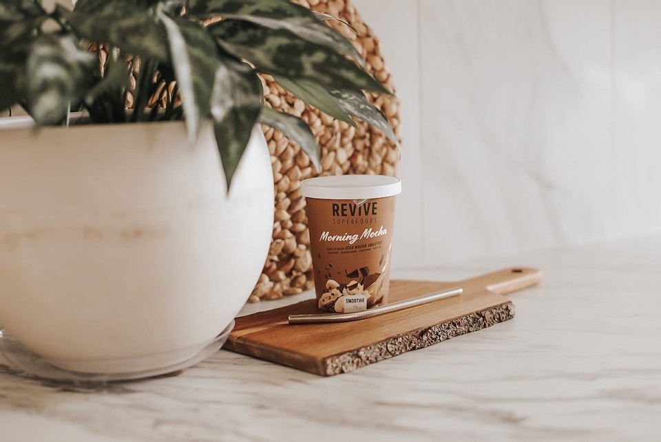 revivesuperfood's tweet photo. We love that our products keep you nourished and on track without the mess or time-consuming prep.
Get yourself those healthy and delicious superfoods eats so that you can spend time with the ones that matter the most! ๐ถ ๐
๐ธ - @kendra.a.johnson
#smoothie #cocoasmoothie https://t.co/cvscJP1ueC