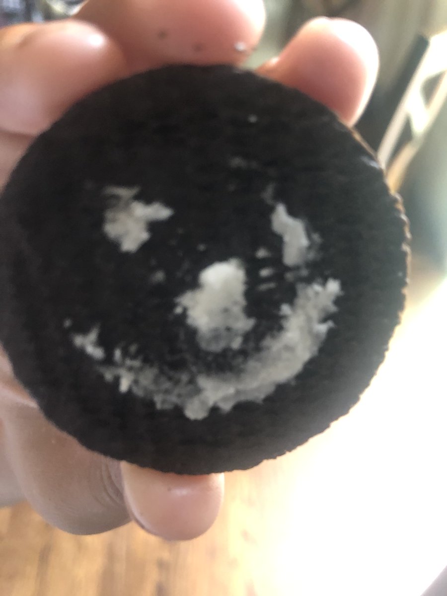 This Oreo is so happy! <a href="/Oreo/">OREO Cookie</a>