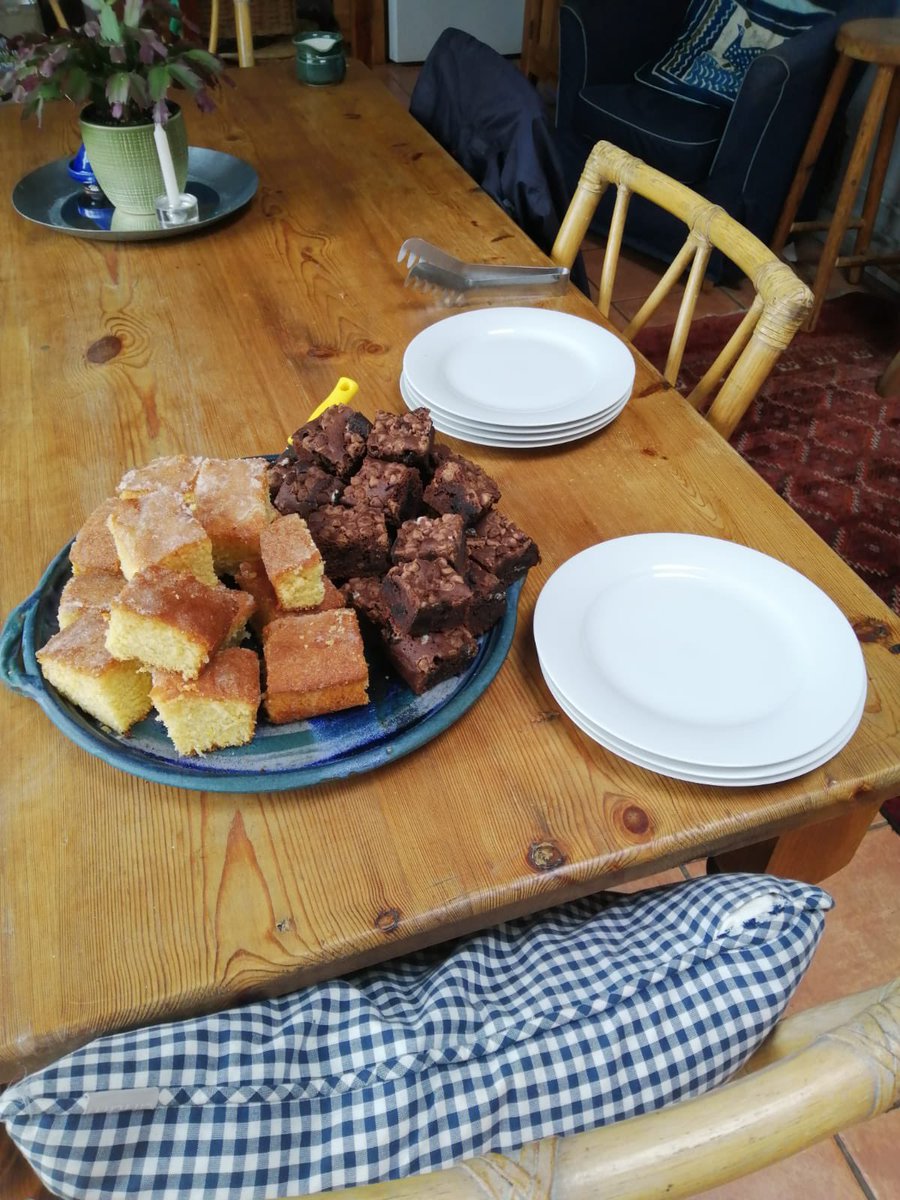 Cat_Gregory_OT's tweet photo. #TeamArthur 💚Sunday stroll for #starshinewalk21 ✨🌟💫
5 &amp;10 mile challenge and of course some cake 🍰 https://t.co/Q4MZuZgNLh