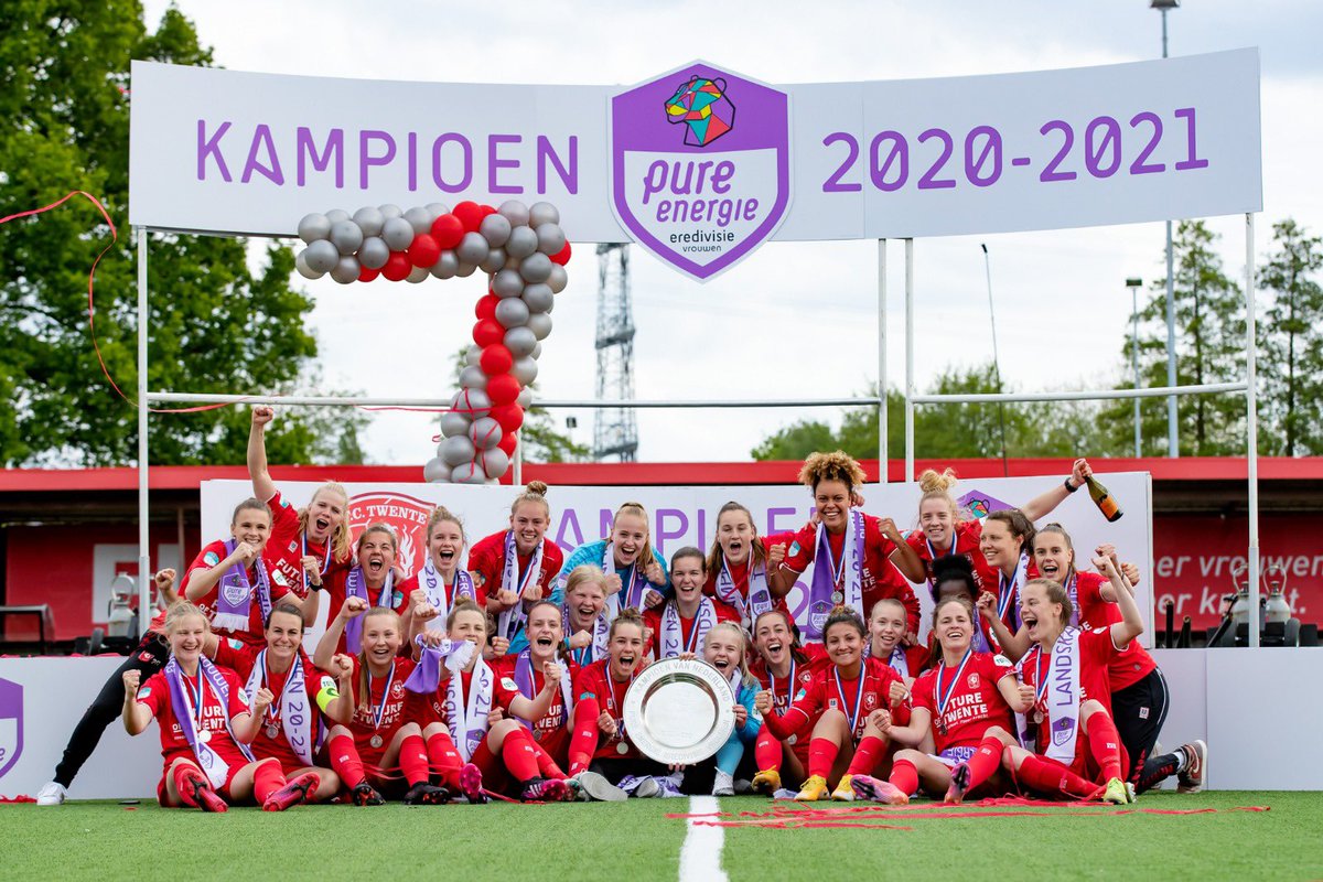 Gefeliciteerd <a href="/FCTwenteVrouwen/">FC Twente Vrouwen</a> met het behalen van de landstitel in de @PureEnergieEV, wat een prestatie! 🏆⚽️ #pureenergieev <a href="/KNVB/">KNVB</a>