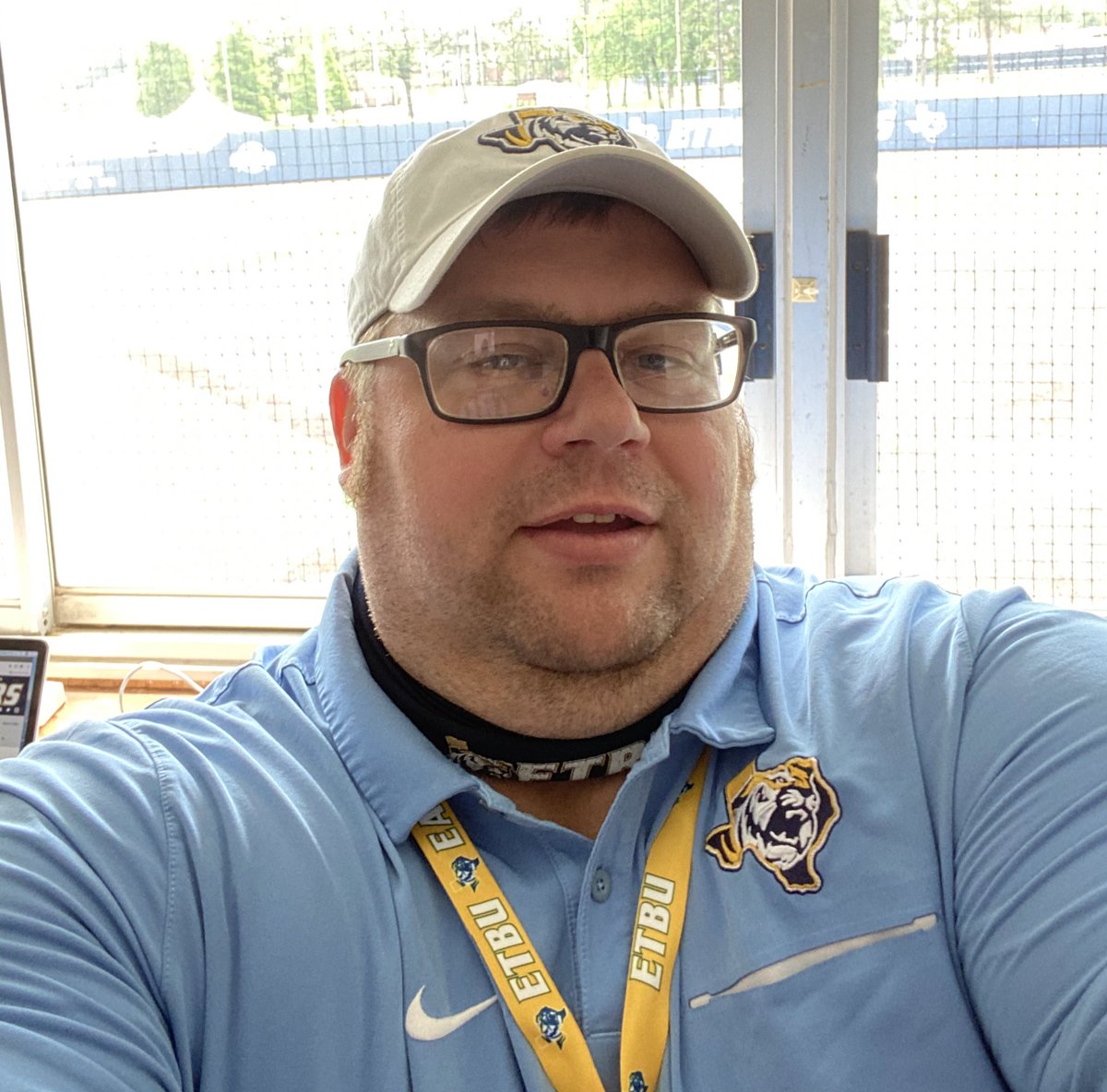 adam_ledyard's tweet photo. It’s a #ValorBlue kind of day for @ETBU_Softball ... Let’s go win 3️⃣!
Final Day of @Marshall_Texas @NCAADIII @NCAAsoftball Regional
#TexasTigers https://t.co/Voevp90ghr