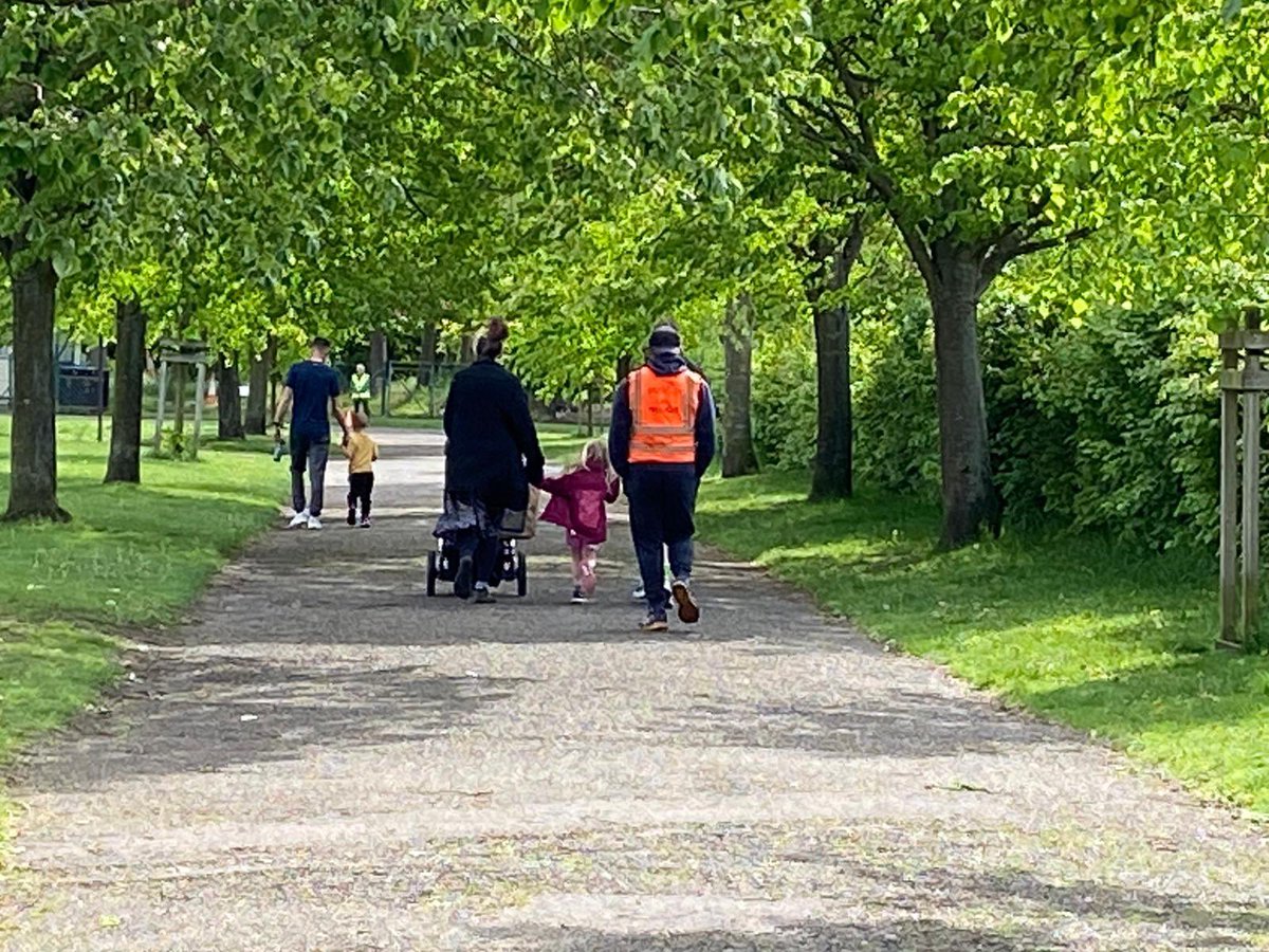 Then sun came out just for us today 😍🌞👏🌳 well done to our 158 runners and thank you to our amazing volunteers! #parkrun #juniorparkrun <a href="/parkrunUK/">parkrun UK</a>