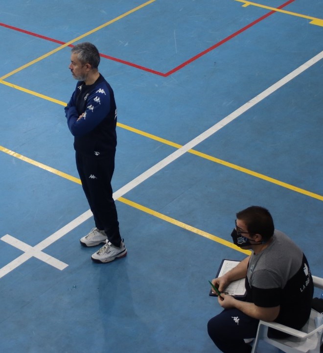 javierjfsmu's tweet photo. Llegó el momento del "adiós". Han sido dos temporadas especiales en el F.S. Callosa, y ahora toca replantear prioridades.
Muchas gracias por todo el apoyo a directivos, delegados, técnicos del club, jugadores de las bases y, claro está, a los jugadores del primer equipo. https://t.co/4jotJBueeW