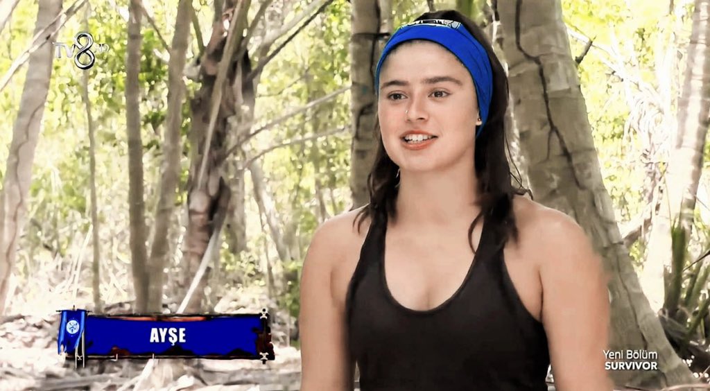 survivor1818's tweet photo. yüzünden gülücüklerin hiç eksik olmasın benim güzel kızım 

MutluYıllar AyşeYüksel https://t.co/kxwyV3vHgj