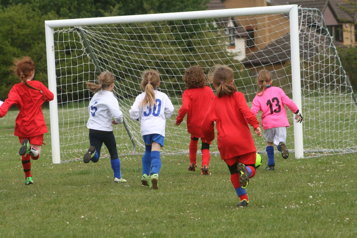 HitchinBelles's tweet photo. Very enjoyable game for our U7s at home to Bedwell, thanks and see you again soon. 

Just look at these happy faces, where it all begins #girlsfootball #futureplayer #U7s #onlydopositive https://t.co/IdDiOOdPof