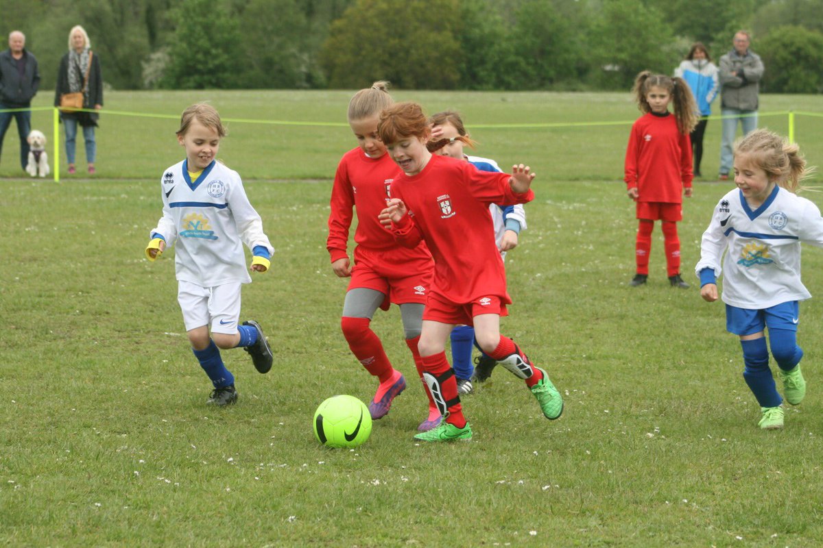 HitchinBelles's tweet photo. Very enjoyable game for our U7s at home to Bedwell, thanks and see you again soon. 

Just look at these happy faces, where it all begins #girlsfootball #futureplayer #U7s #onlydopositive https://t.co/IdDiOOdPof