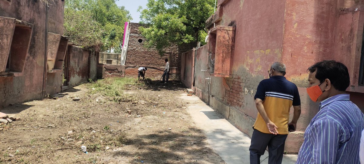 DoprupF's tweet photo. प्राथमिक स्वास्थ्य केंद्र राजेपुर राठौरी विकासखंड राजेपुर में सफाई कार्य कराया गया।
@DMFarrukhabadUP
@uppanchayatiraj @cdofarrukhabad https://t.co/bBPHbJbPXf