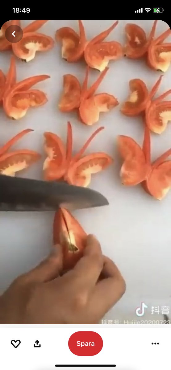Varför? Skär bara tomaten som vanligt och ät