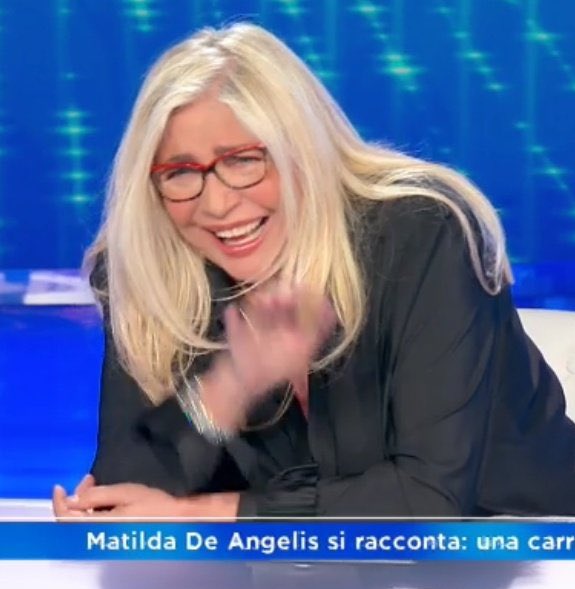 MauryKostanzo's tweet image. La prossima settimana Mara si allunga fino alle 20, tra #domenicain e Lo Zecchino d'Oro, e Barbara termina oggi la stagione di #domenicalive. 🚀 #ascoltitv