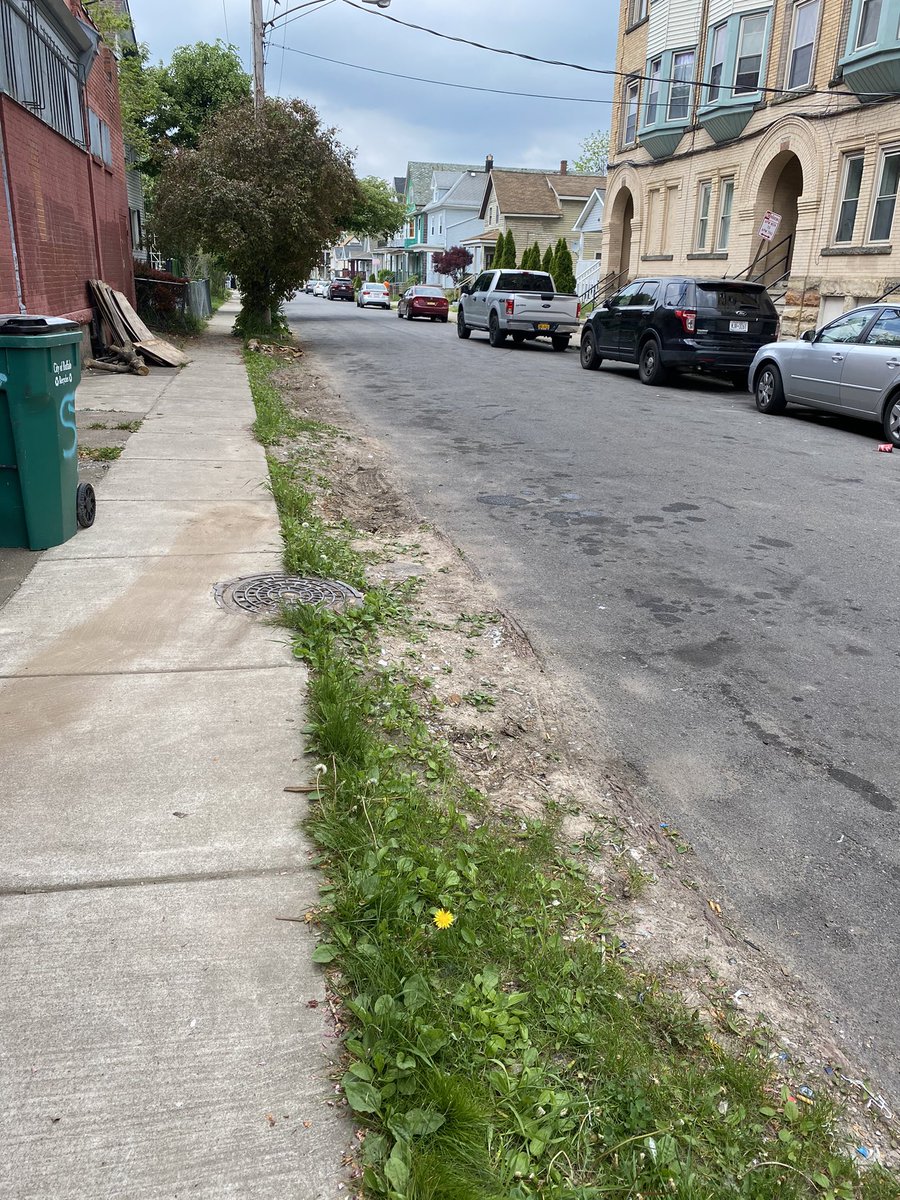jackeyd's tweet photo. So during our 3 hour trash cleanup these are the items we found the most. Plastic bottle caps (sooo many), straws, little liquor bottles, masks, coffee lids, and wrappers for vapes. Here’s a couple before and after. #environent #cleanup https://t.co/fwC5kslb8J