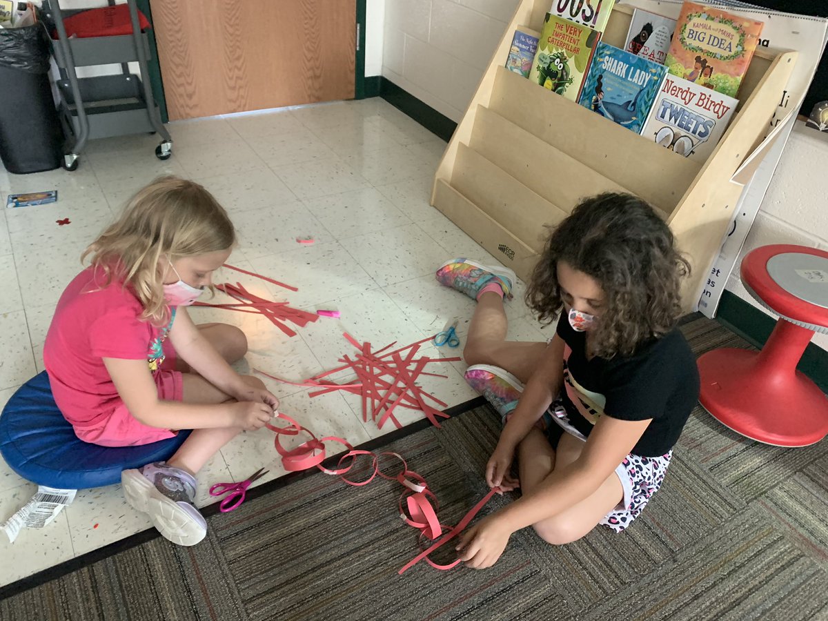 Sarah Otts tweet media